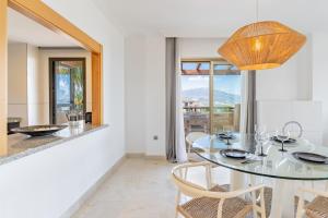 Casa Cifuentes - Penthouse 2BR with Sea Views & Heated Pool