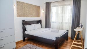 2BR Urban Sanctuary at Mi Vida Homes