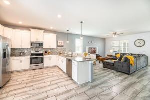 Disney Getaway Luxury Villa with Private Pool Game Room. Book Now CG886