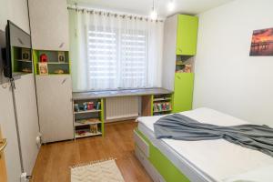 Mirror Loft - Coresi District