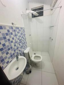 House with Jacuzzi in Juquehy for 12, 400 meters from the beach