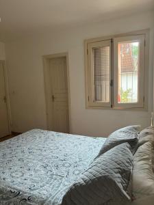 House with Jacuzzi in Juquehy for 12, 400 meters from the beach