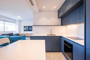 Colorful & Modern 2Bdrm Apartment in Koukaki