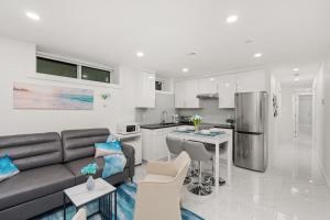 New and Modern 2 Bedrooom Basement
