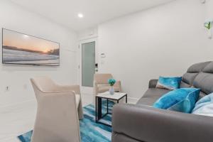 New and Modern 2 Bedrooom Basement