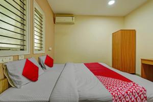 Super Hotel O Indra Suites