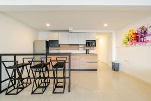 Renovated Sea View Apartment Near Patong Beach