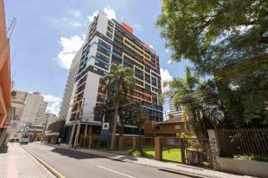 Apartamento 806 - Cena Living · Fique no centro | Wi-fi, Enxoval e Academia | 4p