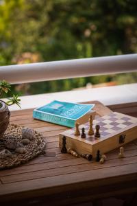 Cozy seaside apt with stunning view