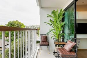 Stylish Sea View Apartment Near Nai Harn Gym Pool