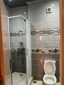 Modern apartment 5 min from airport & Secure