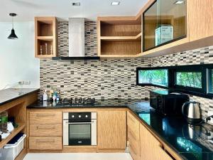 Large 4BR Villa Private Pool Parking | Large Group