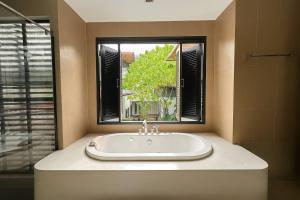 Large 4BR Villa Private Pool Parking | Large Group