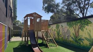 Malo Homes 2BR - Pool, Gym and PS5 - Westlands