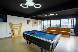 Malo Homes 2BR - Pool, Gym and PS5 - Westlands