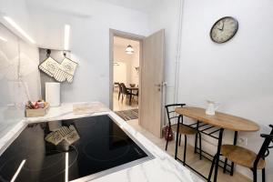 J&N Exclusive living by ΜΡS