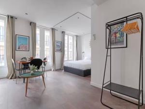 UrbanFlat 203 et 202 - 2 Studios pour 8 au centre de Paris