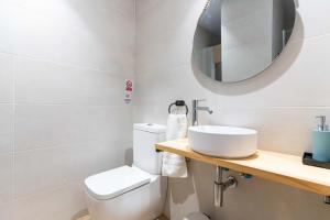 Sant Jordi 2 Chic Studio by Invalencia