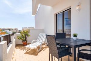 Sunny Apart W Balcony in Algarve by LovelyStay