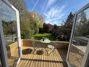 Stylish 1 Bed Flat 3 Minutes walk to East Finchley Station N2