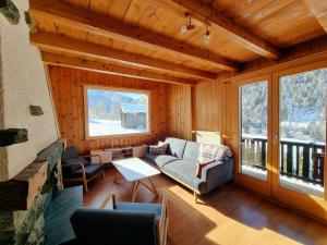 Cosy chalet with breathtaking view