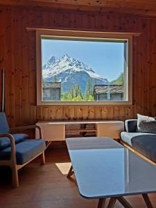 Cosy chalet with breathtaking view