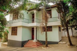 Bamboo Savanna Villas