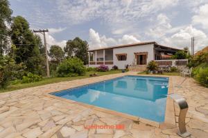 Chácara em Mairinque com Piscina e Lareira