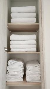 Near financial district, Metro, AC, 3D2B