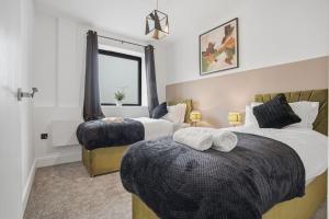 City Centre FREE Parking contractors families sleeps 5