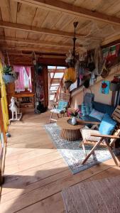 City loft RoBinSon,BeDIFERENT