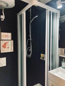 Stanza privata con bagno a 15 minuti da Duomo