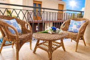 Cavalluccio Marino-Central-with Balcony by Gessica Holiday