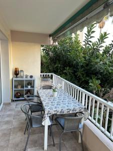 Modern central Apartment steps from Puerto Marina