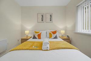 Central City 2BR Apartment with Garden & Parking