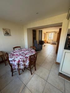 Maison familiale et rurale près de la mer
