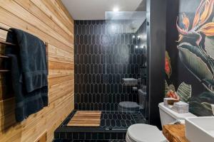 Trendy Fishtown with Spacious Backyard and Walking Distance to Bars and Cafes