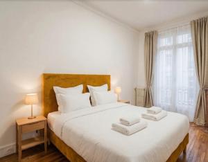 3BR Notre Dame Chanoinesse