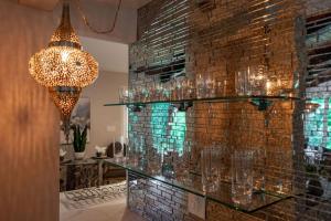 Chic Modern Glam