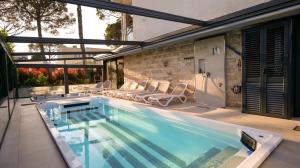 Individual Villa San Pietro Complex Lalzi Bay