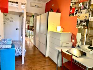 Hip Hop House - 3-minute walk from the Metro