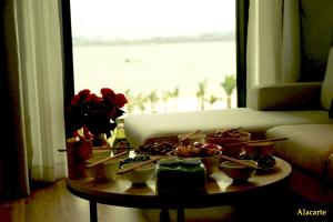 A Highfloor View Beach in Alacarte, Hạ Long