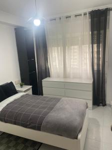 Piso con tres habitaciones en Ferrol