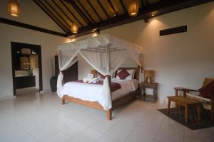Green Hill Bungalows