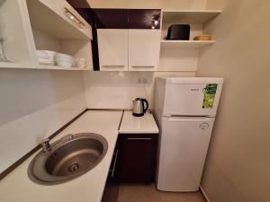 Luxury 2BR Apartment in Cascadas Oasis