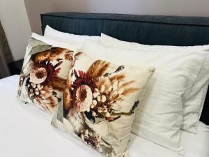 Brown Balcony Suite No 1, Piraeus Port