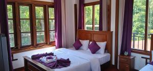 Shello Lodge