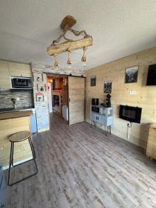 Appartement cosy à la montagne aux pieds des pistes pour 4 personnes et 1 bébé
