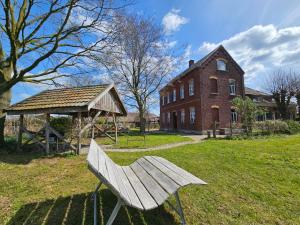 Das alte Herrenhaus auf dem Bio-Bauernhof