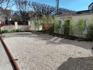 Studio élégant en RDC, confort et simplicité